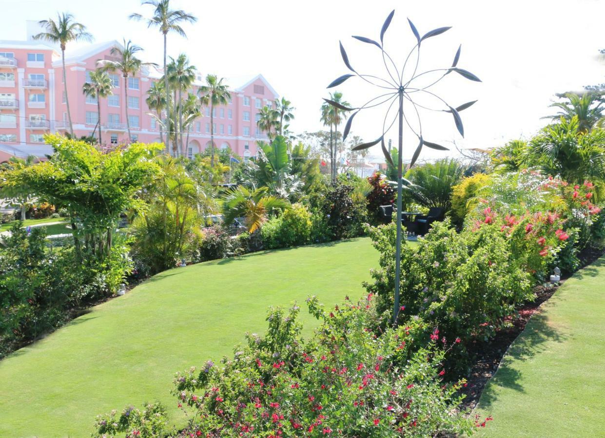 โรสดอน โฮเต็ล Hotel Pembroke ภายนอก รูปภาพ